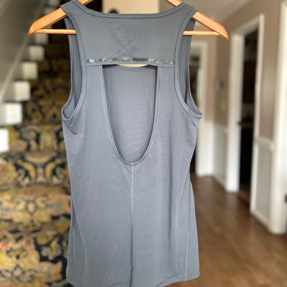 5.11 Tactical Women's Margot Tank Charcoal Gray Open Back Reflective Strip Sz XS - Picture 5 of 10